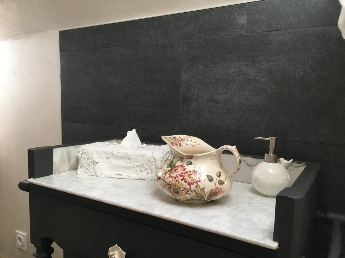 Manoir De La Camusiere Bed & Breakfast Unverre ภายนอก รูปภาพ