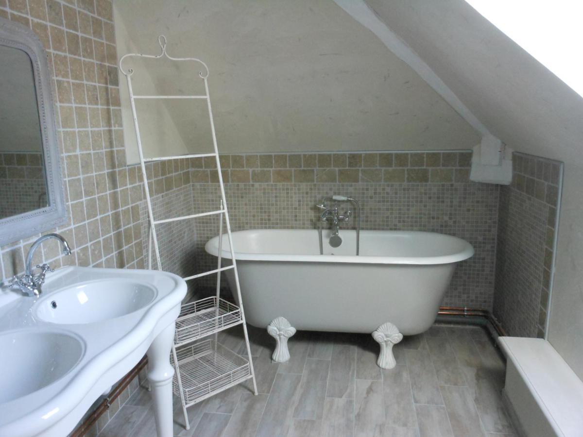 Manoir De La Camusiere Bed & Breakfast Unverre ภายนอก รูปภาพ